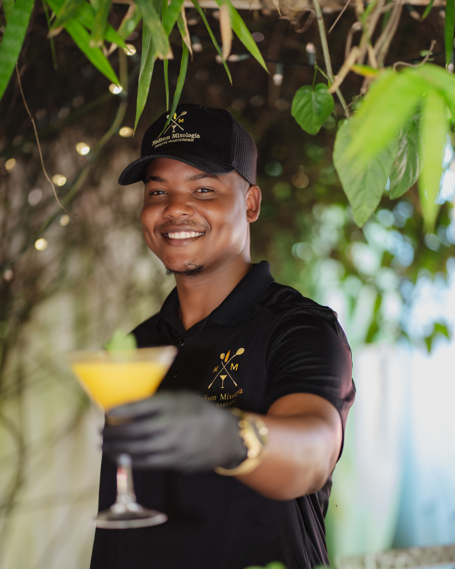 Madison, founder and private bartender of Madison Mixología